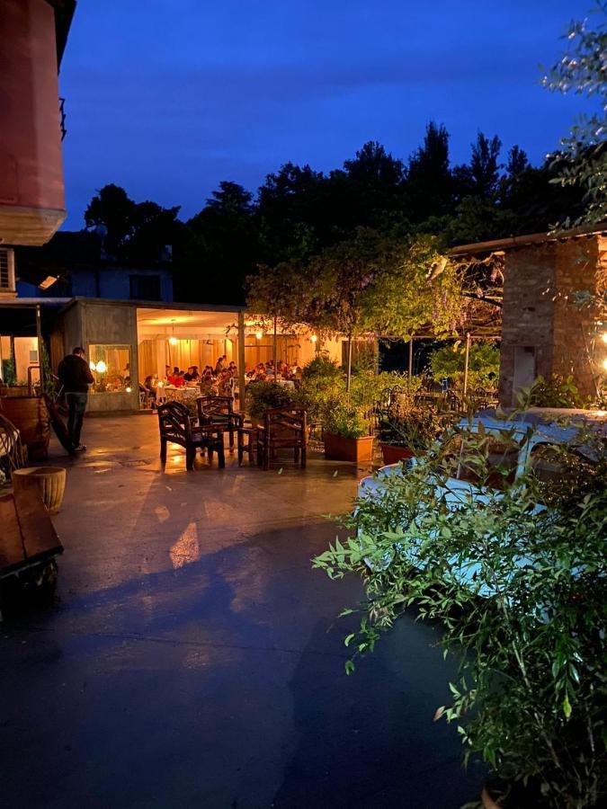 Amare Ristorante Locanda Certosa di Pavia Exterior photo