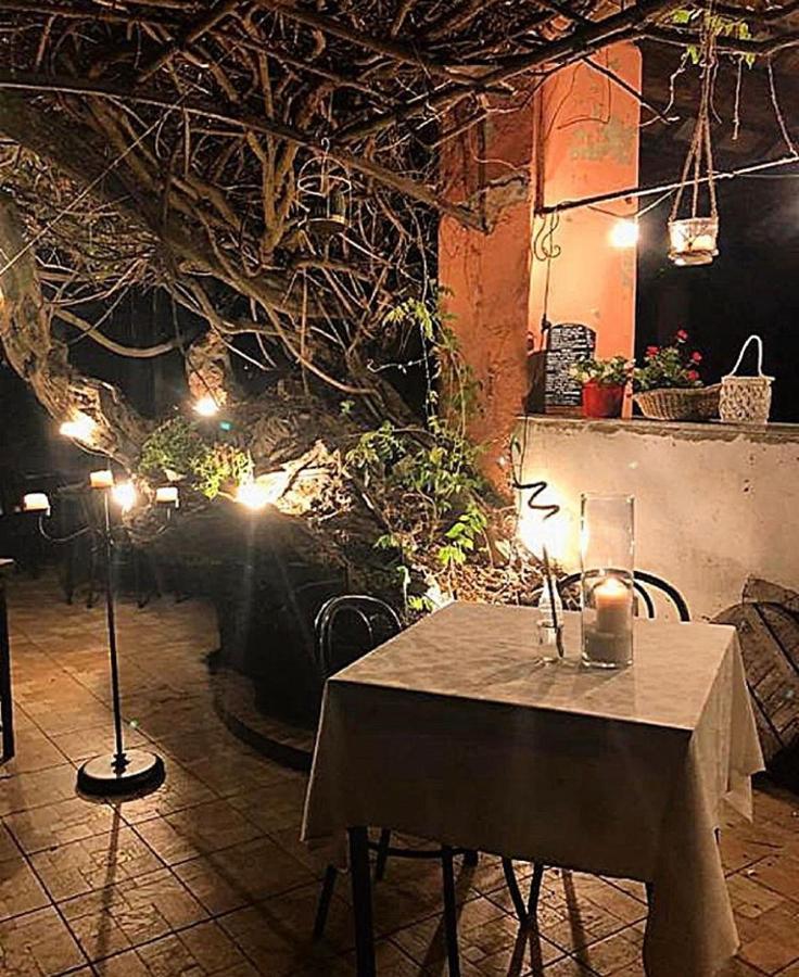 Amare Ristorante Locanda Certosa di Pavia Exterior photo